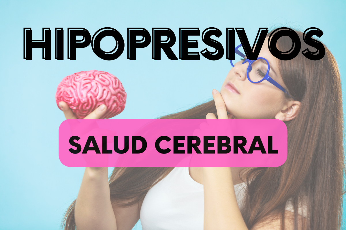 Mujer con un cerebro en la mano para mejorar memoria con hipopresivos